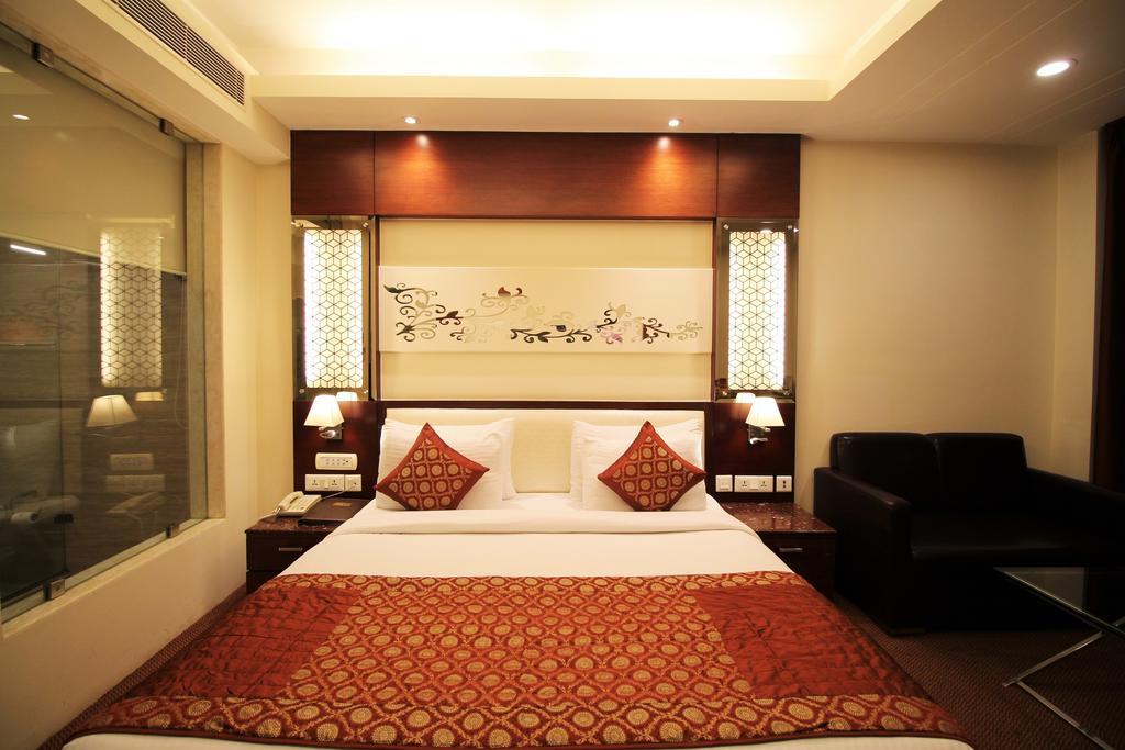 Hotel Golden Grand New Delhi Eksteriør billede