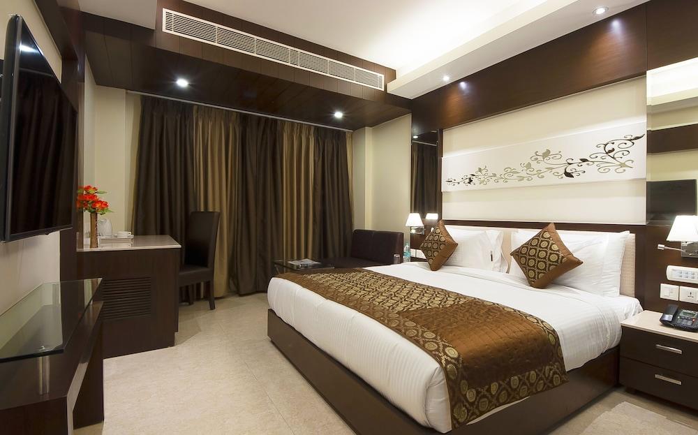 Hotel Golden Grand Delhi  Eksteriør billede