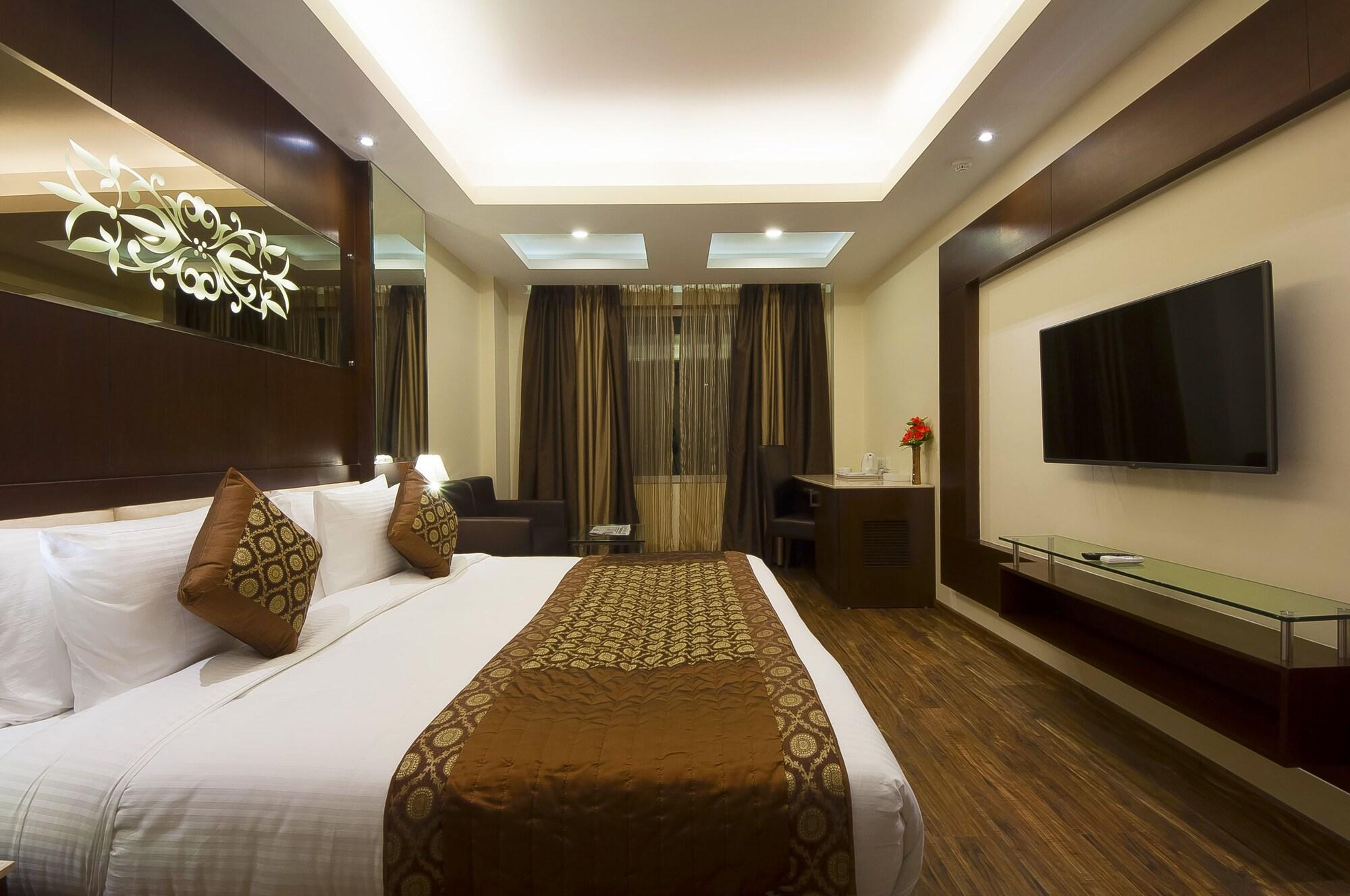 Hotel Golden Grand Delhi  Eksteriør billede