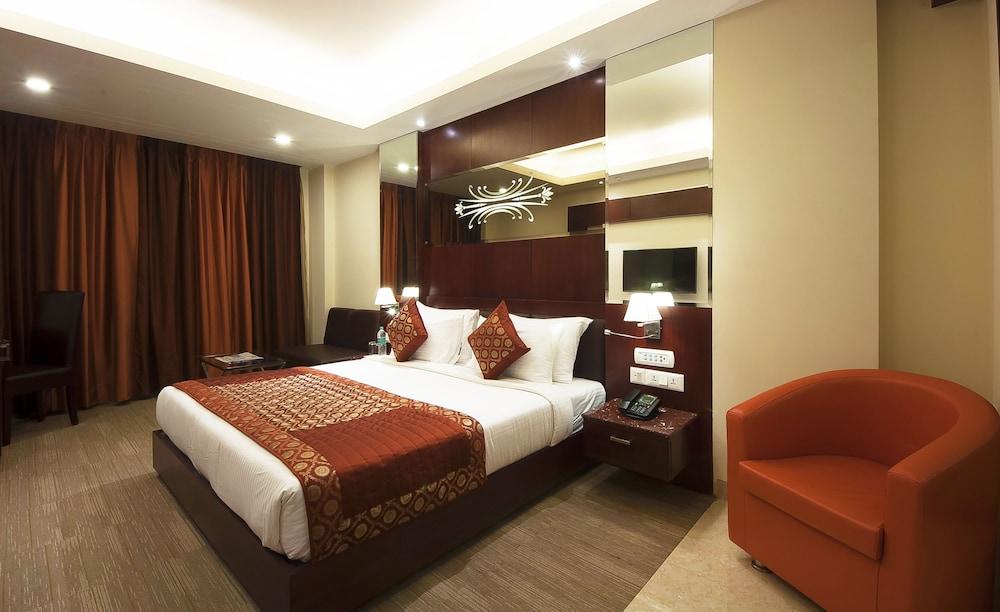 Hotel Golden Grand Delhi  Eksteriør billede