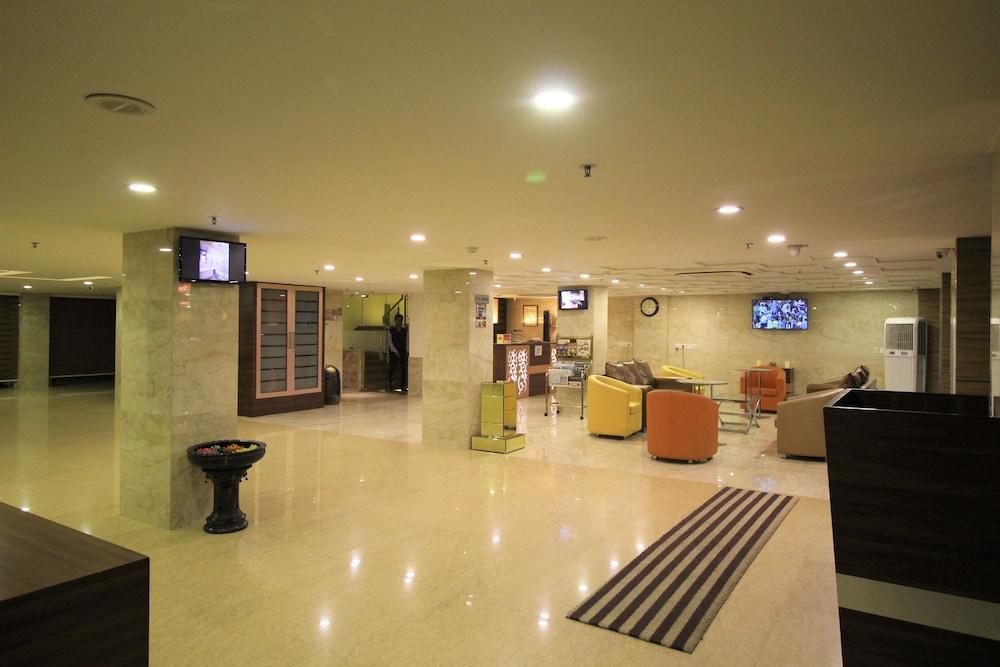 Hotel Golden Grand Delhi  Eksteriør billede