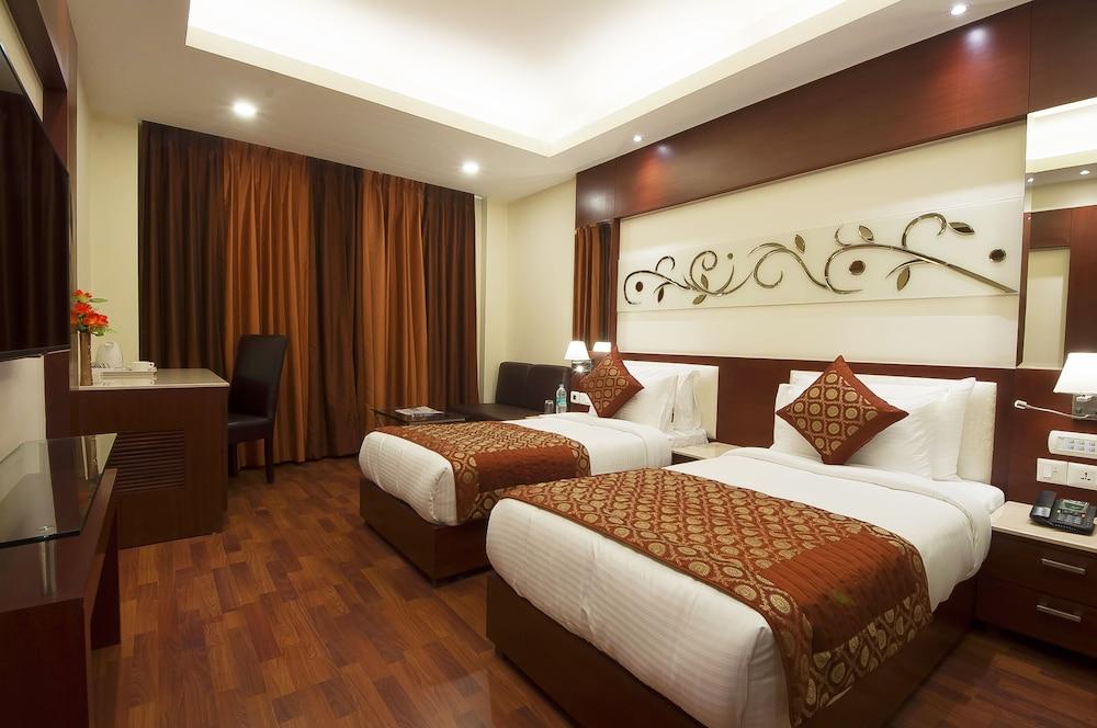 Hotel Golden Grand Delhi  Eksteriør billede