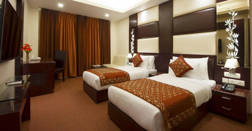 Hotel Golden Grand Delhi  Eksteriør billede