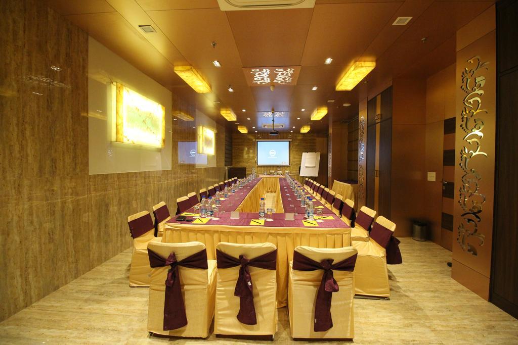 Hotel Golden Grand Delhi  Eksteriør billede