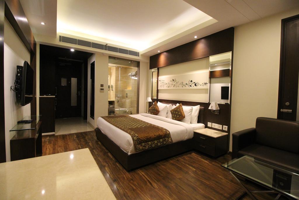 Hotel Golden Grand Delhi  Eksteriør billede