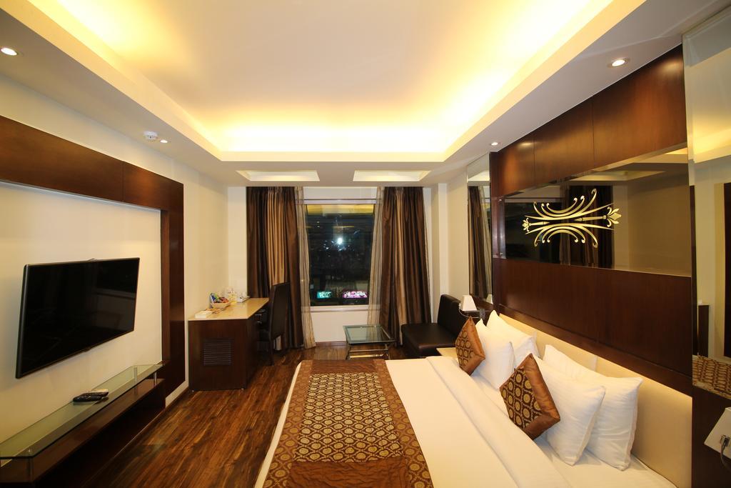 Hotel Golden Grand Delhi  Eksteriør billede