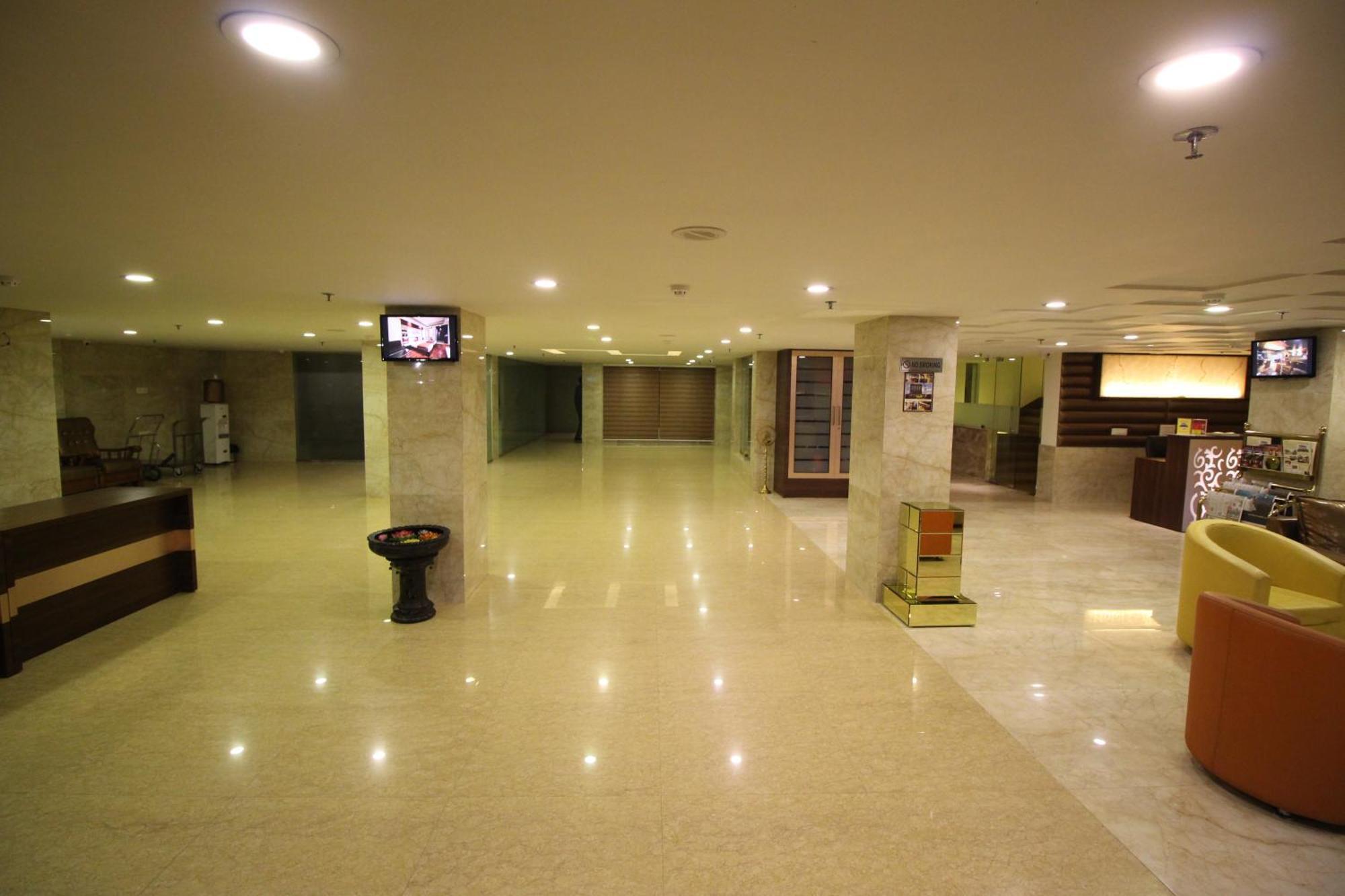 Hotel Golden Grand Delhi  Eksteriør billede