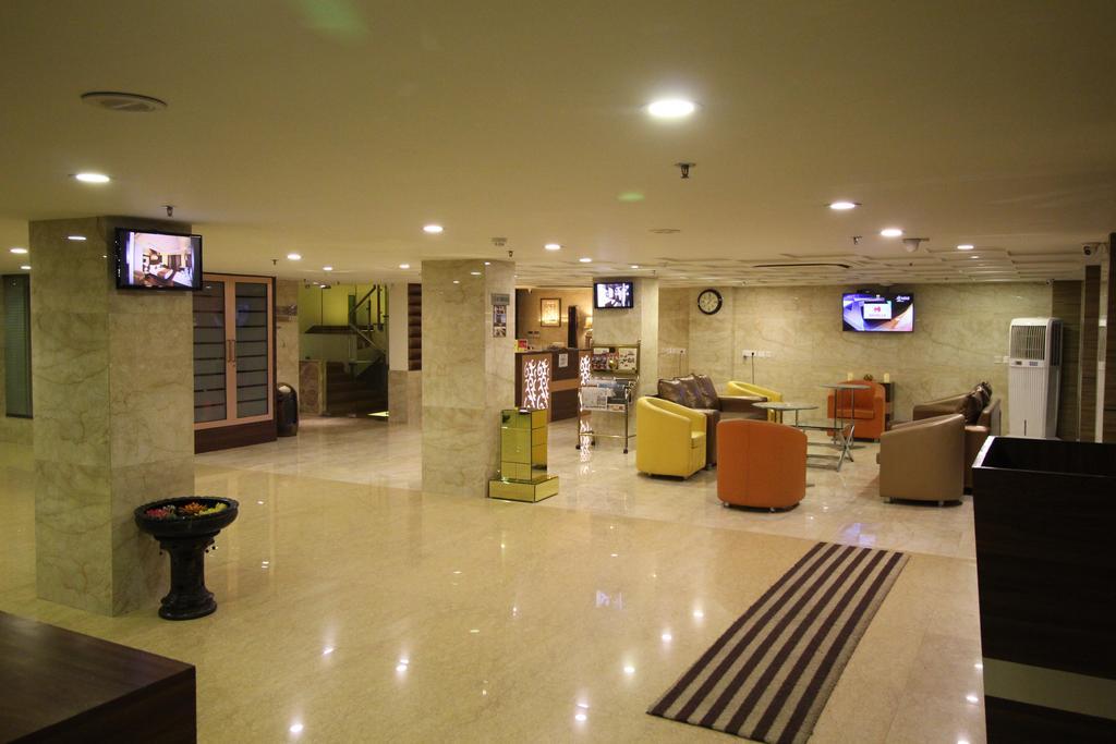 Hotel Golden Grand Delhi  Eksteriør billede