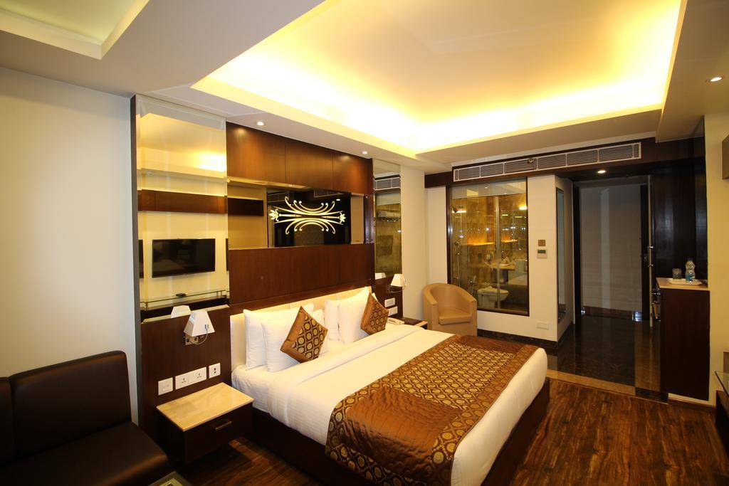 Hotel Golden Grand Delhi  Eksteriør billede
