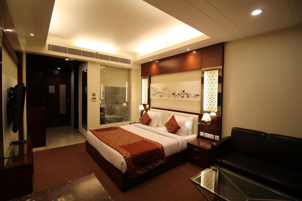 Hotel Golden Grand Delhi  Eksteriør billede