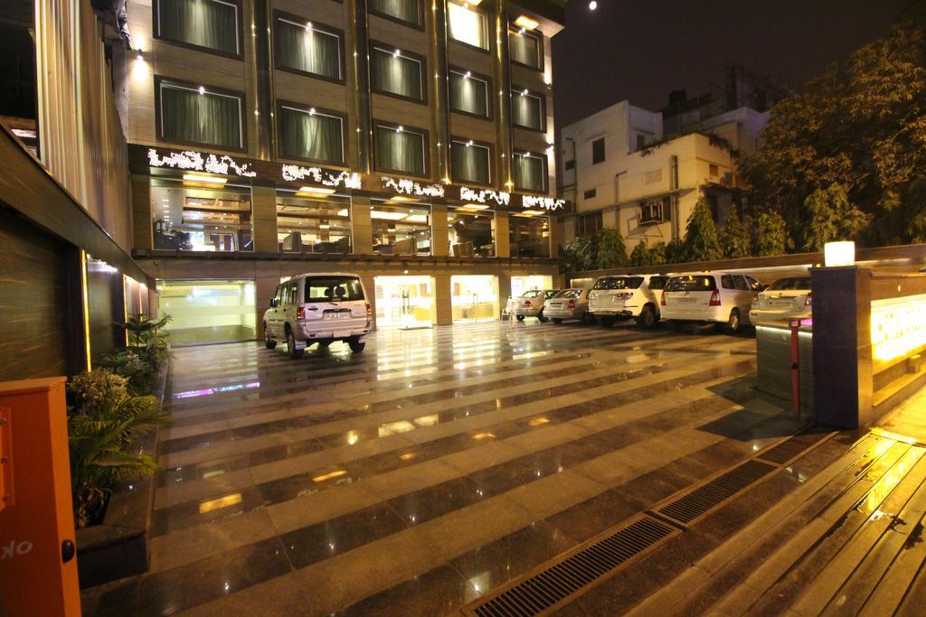 Hotel Golden Grand Delhi  Eksteriør billede