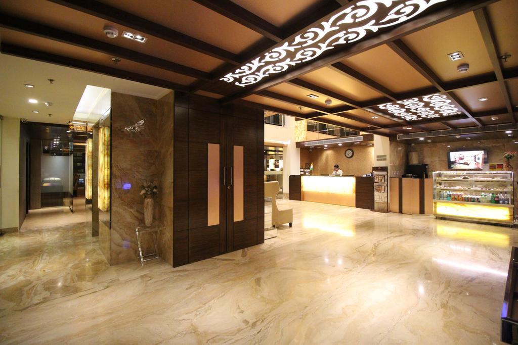 Hotel Golden Grand Delhi  Eksteriør billede
